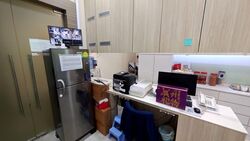 SQUARE 2 (D11), Retail #553854781